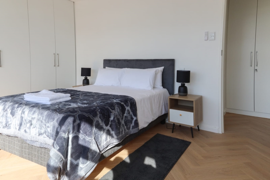 To Let 1 Bedroom Property for Rent in Sea Point Western Cape